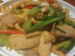 -九道菜有鸡鱼头(石鼓路店)