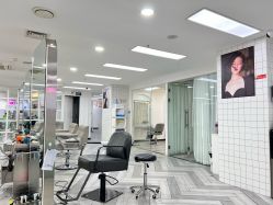 -米娜护肤造型