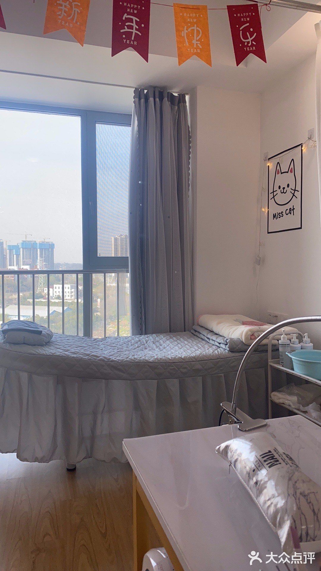 定位不准，还好店家指导，蛮好找的！