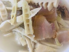 咸肉煨冬笋-竹海湾农家土菜