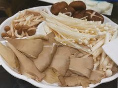 菌拼-名都晓荷塘主题火锅(旭日街店)