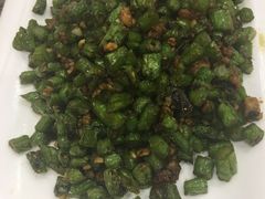 -大鸭梨烤鸭店(金顶街店)