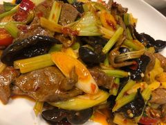 泡椒仔姜鲜牛肝-伊兰麒兰馨园·川菜·清真馆(339电视塔店)