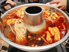 -顶上头•螺蛳粉火锅(德思勤复地星光店)