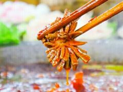 -茅草房·河畔园林火锅