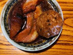 咸蛋黄狮子头-老外婆本帮面(塔城路店)