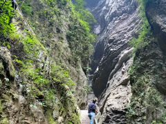 -龙水峡地缝景区