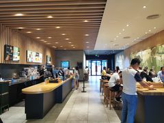 自助取餐区-星巴克(广州百信广场东区店)
