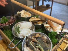 -一朵菌·野生菌探索家火锅(南亚店)