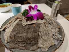 -墨居上隐·院子里火锅(峨眉店)