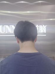 -首脑美发沙龙