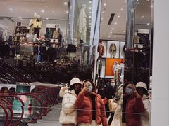 -优衣库(深圳万象天地旗舰店)