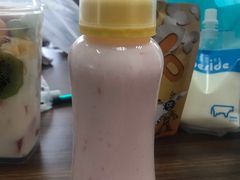 草莓奶昔-白色日记·手作酸奶(麦凯乐店)
