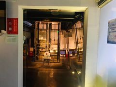 门面-穹六人间 people 6(岳阳路店)