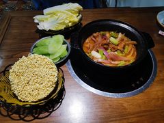 重庆鸡公煲小煲-宏大运餐厅(传媒大学店)