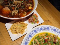 -小三峡食府(西五路店)
