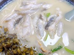 招牌黄鱼面-明呈黄鱼面馆(斜土路店)