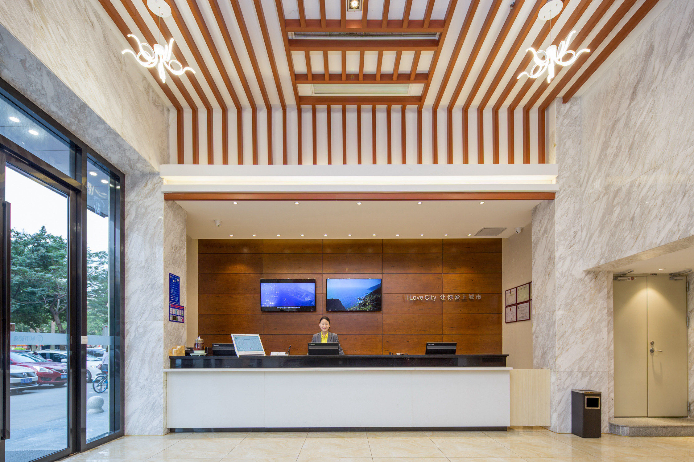 🛍 结合商务和休闲,城市便捷酒店南城天