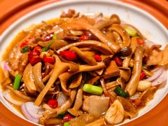-鱼头泡饭·湖北菜·非物质文化遗产(岳家嘴总店)