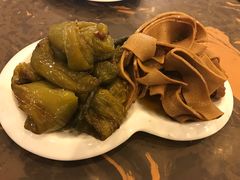 油焖尖椒拼干豆腐-张包铺(道外店)