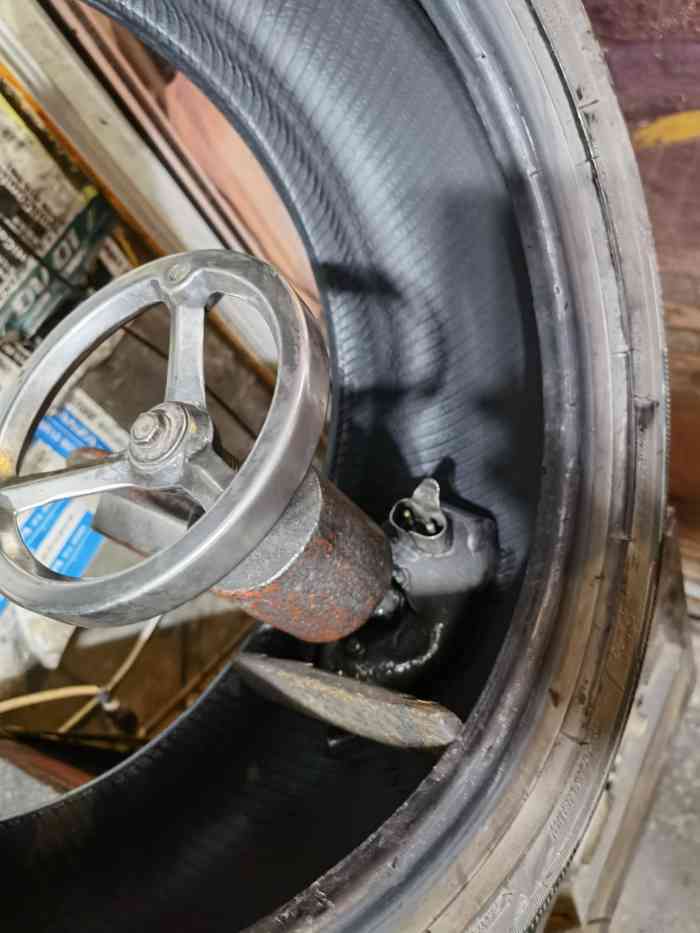 热胶补胎动平衡-"朋友推荐来的,开车很多年,朋友的车一直在.