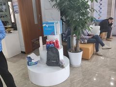 -茂菊口腔连锁(浦东南路店)