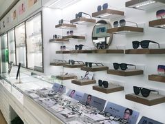 -翰佐蔡司小乐圆·依视路星趣控·暴龙眼镜折扣店