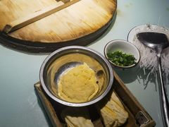 -鱼窝棚柴火铁锅炖(富山屯店)