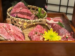 -山川小町·极番烧肉(新地假日广场店)