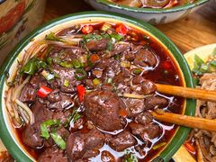 -拈签一笑黄牛肉辣卤串串
