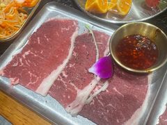 -何发发和牛烧肉·鳗鱼榴莲放题自助(乐峰广场店)