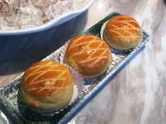 酥皮水牛奶菠萝包-陶陶居酒家(海岸城店)
