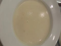 奶油松茸蘑菇汤-莫斯科餐厅