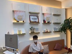 -万阡国际专业祛斑·祛痣·祛疤连锁