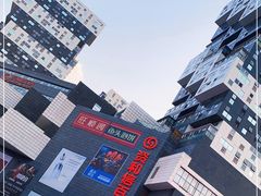 -资和信百货商场