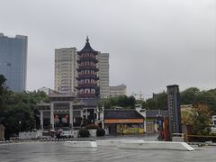 -绳金塔