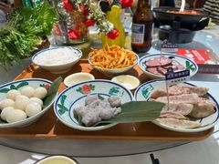 -刘姐啤酒鱼民族演艺餐厅(西街总店)