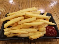 -汽车博物馆主题餐厅