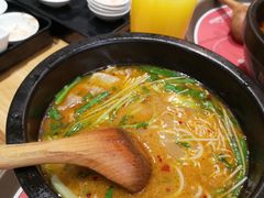 状元金汤肥牛过桥米线-妈妈故事米线(市府恒隆店)