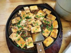 铁板包浆豆腐-灶东家民间菜(回兴店)