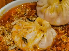 -馋三尺蟹粉小笼(人民广场店)