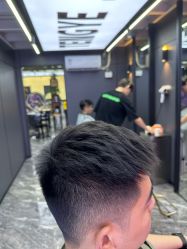 -藤野造型•烫染专业店