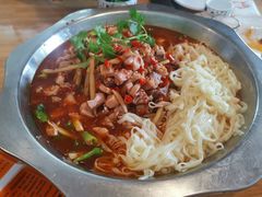 -兔行天下-鸿鹤鲜锅兔(中海国际店)