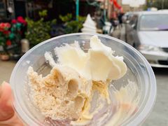 鲜奶冰淇凌-古老冰山特色冰淇淋店(艾提尕尔店)