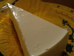 酸奶蛋糕-玛吉阿米·餐吧