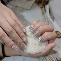 -猫小姐美发美甲造型店