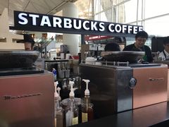 -星巴克(香港国际机场44号闸店)