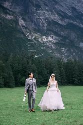 -喜爱高定婚纱摄影