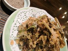 炸香椿鱼儿-局气烤鸭·北京菜(前门店)