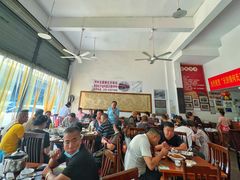 大堂-天回镇何氏豆腐(总店)